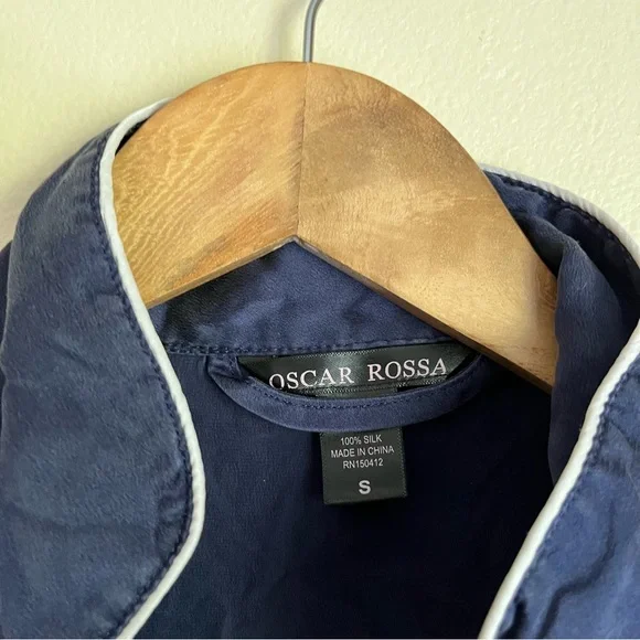 Oscar Rosa 100% silk blue White Lightweight pj set top button up & shorts